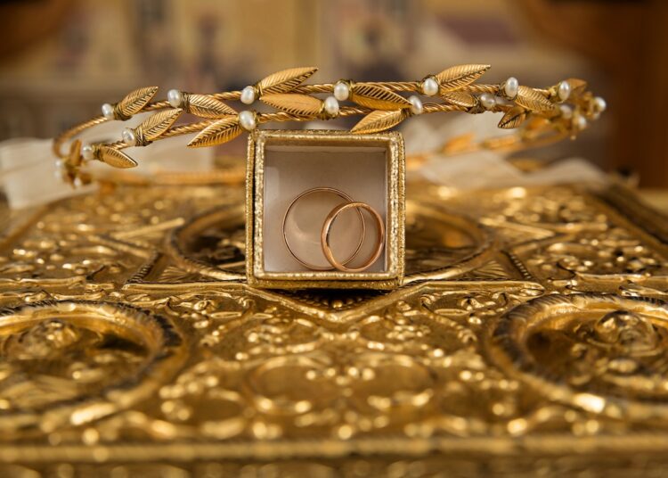 Złota czy srebrna biżuteria – na jaką się zdecydować?